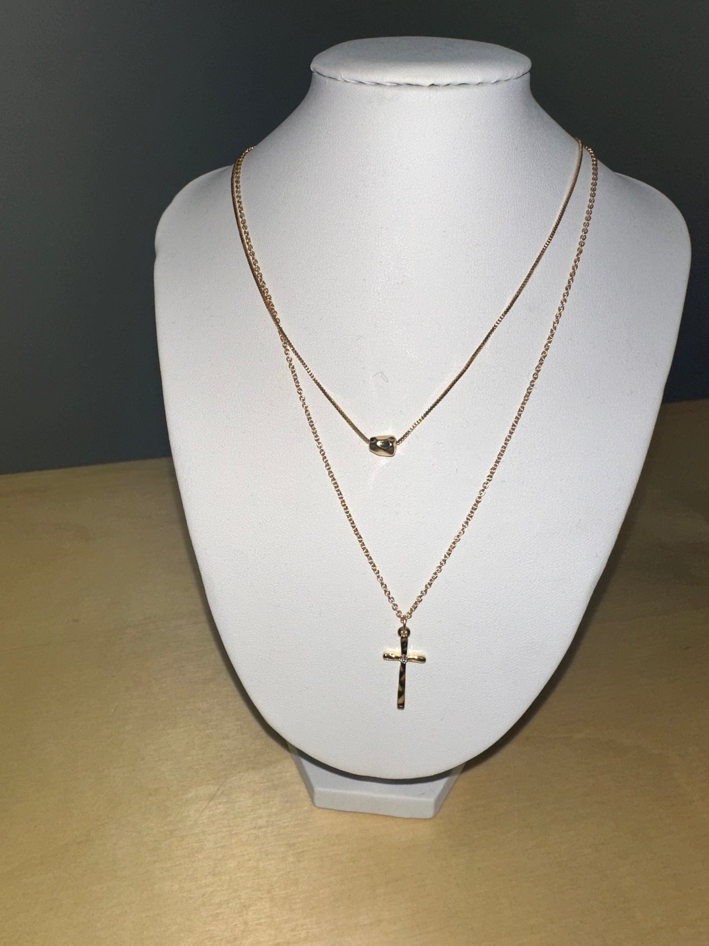 Danty Cross Necklace
