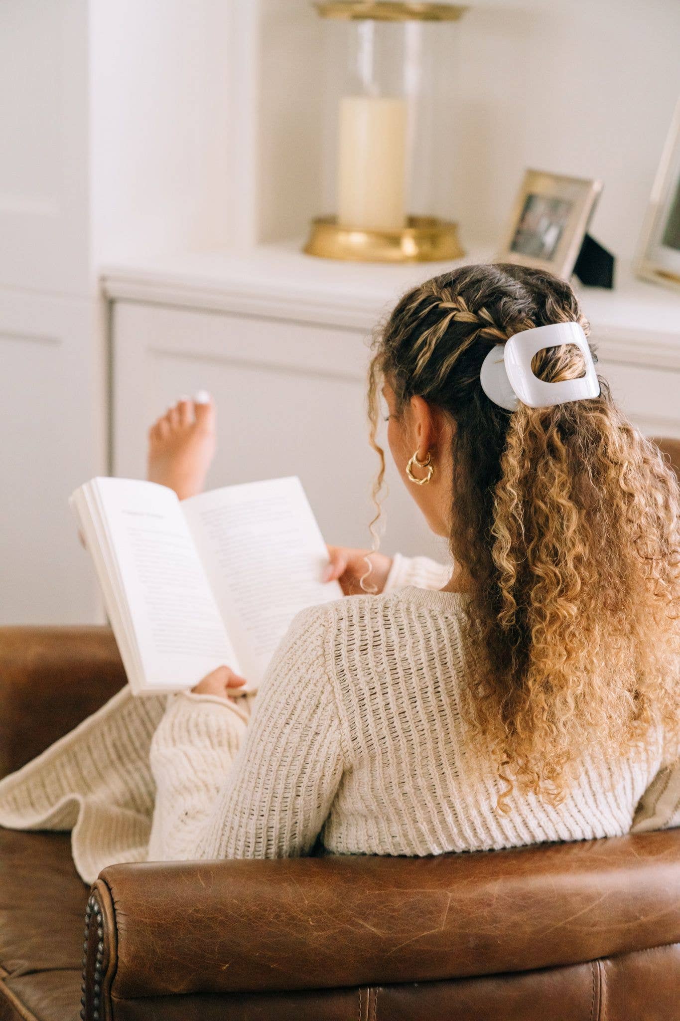 Large Coconut White Hair Clip