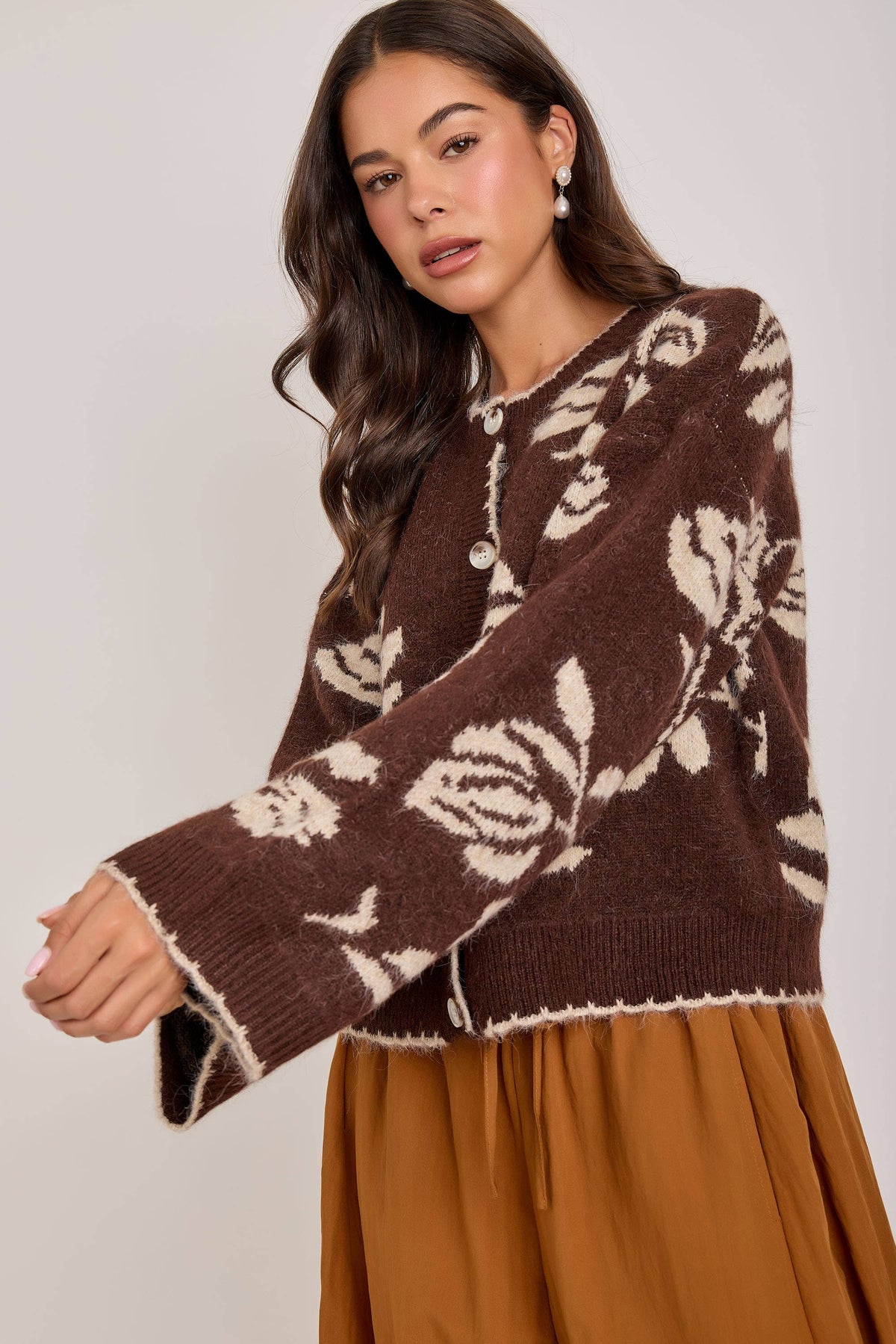 Julia Floral Patterned Cardigan in Mocha
