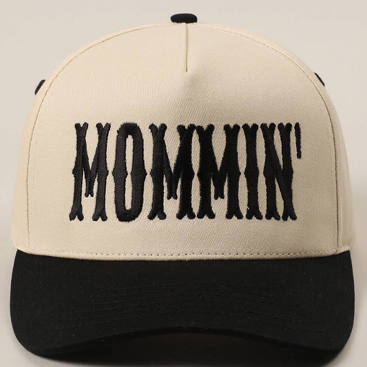 MOMMIN' Trucker Hat in Black