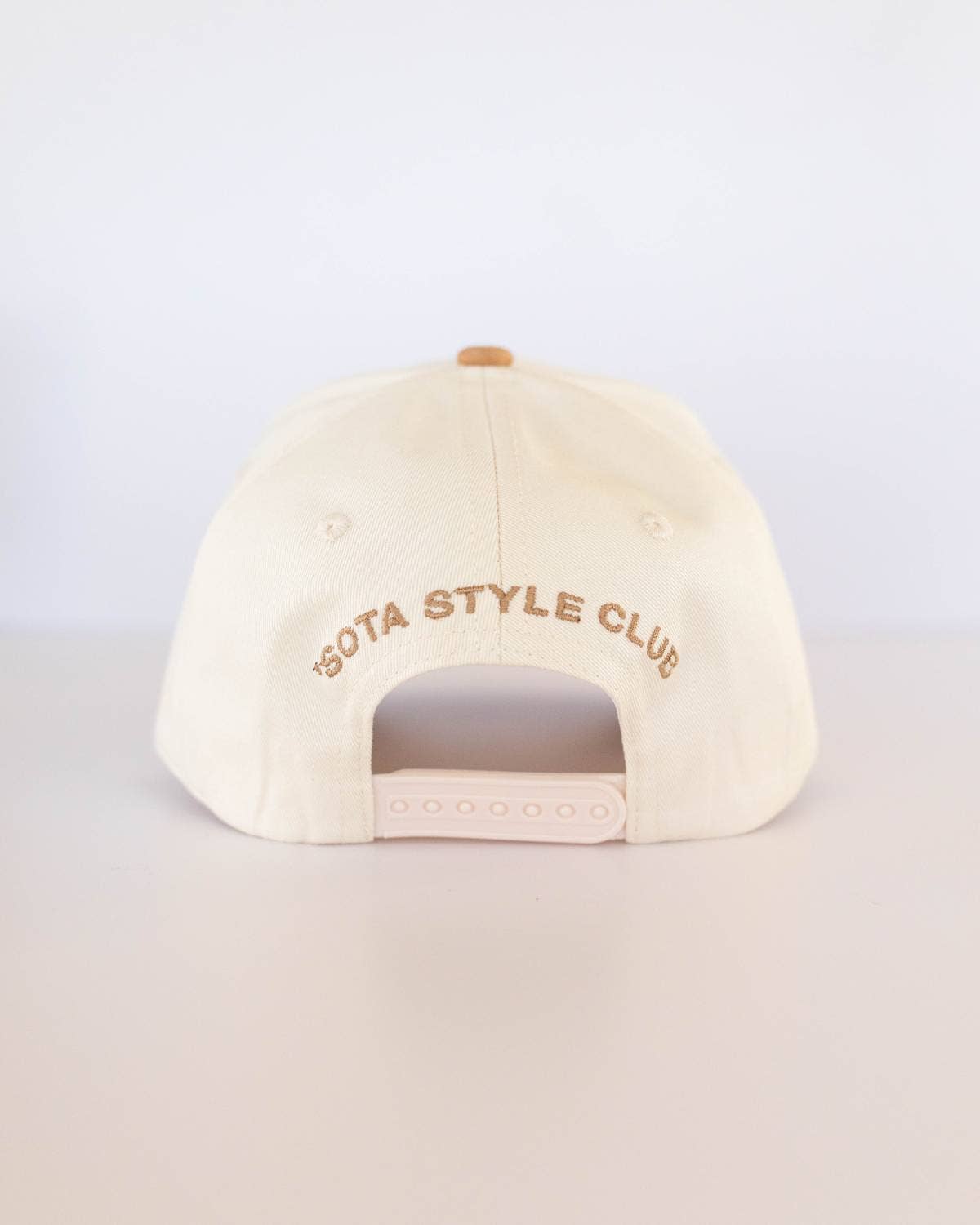 OKIE DOKIE Embroidered Trucker Hat in Caramel
