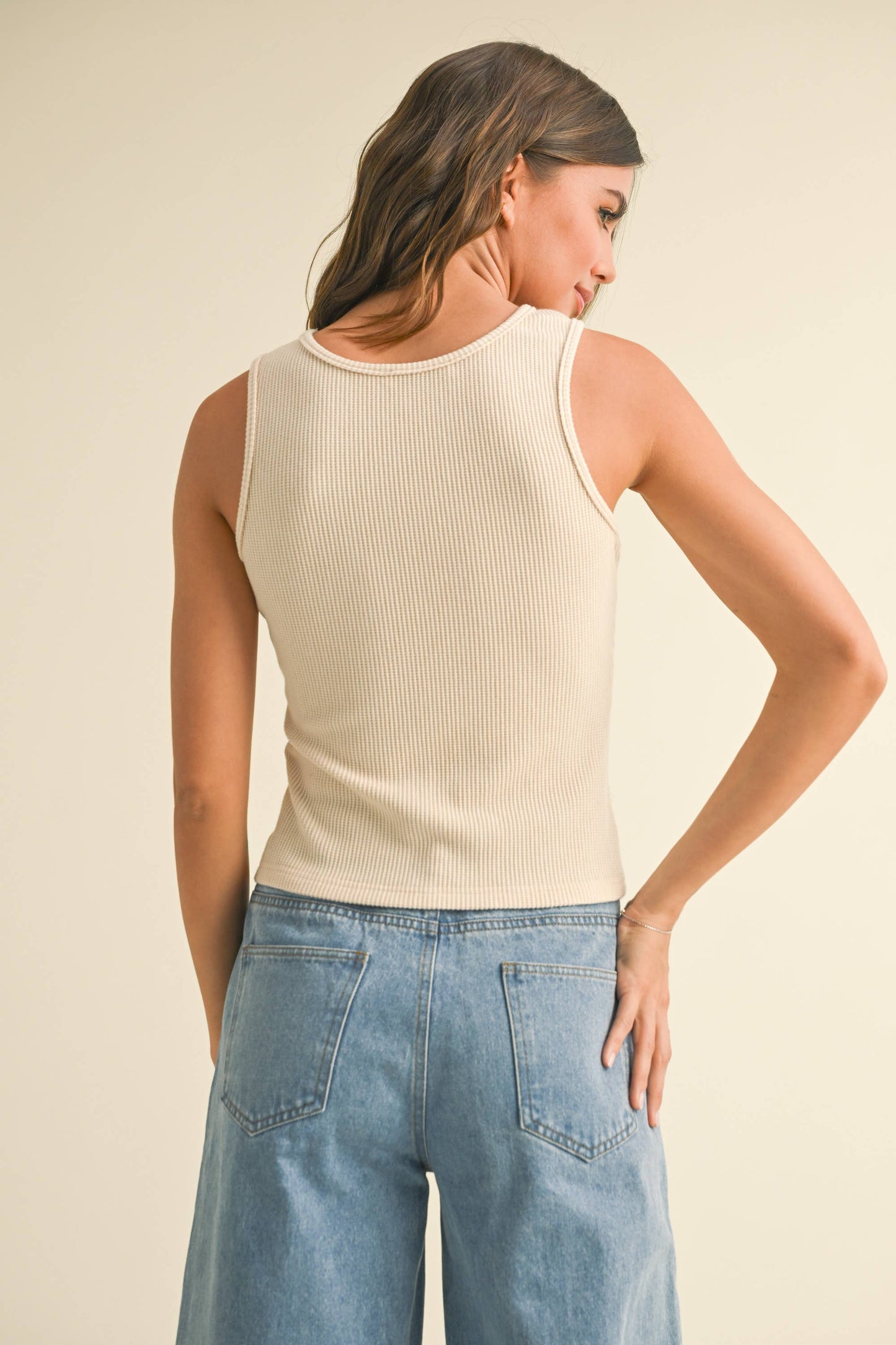 Sara Twisted Detailed Ribbed Top in Cream