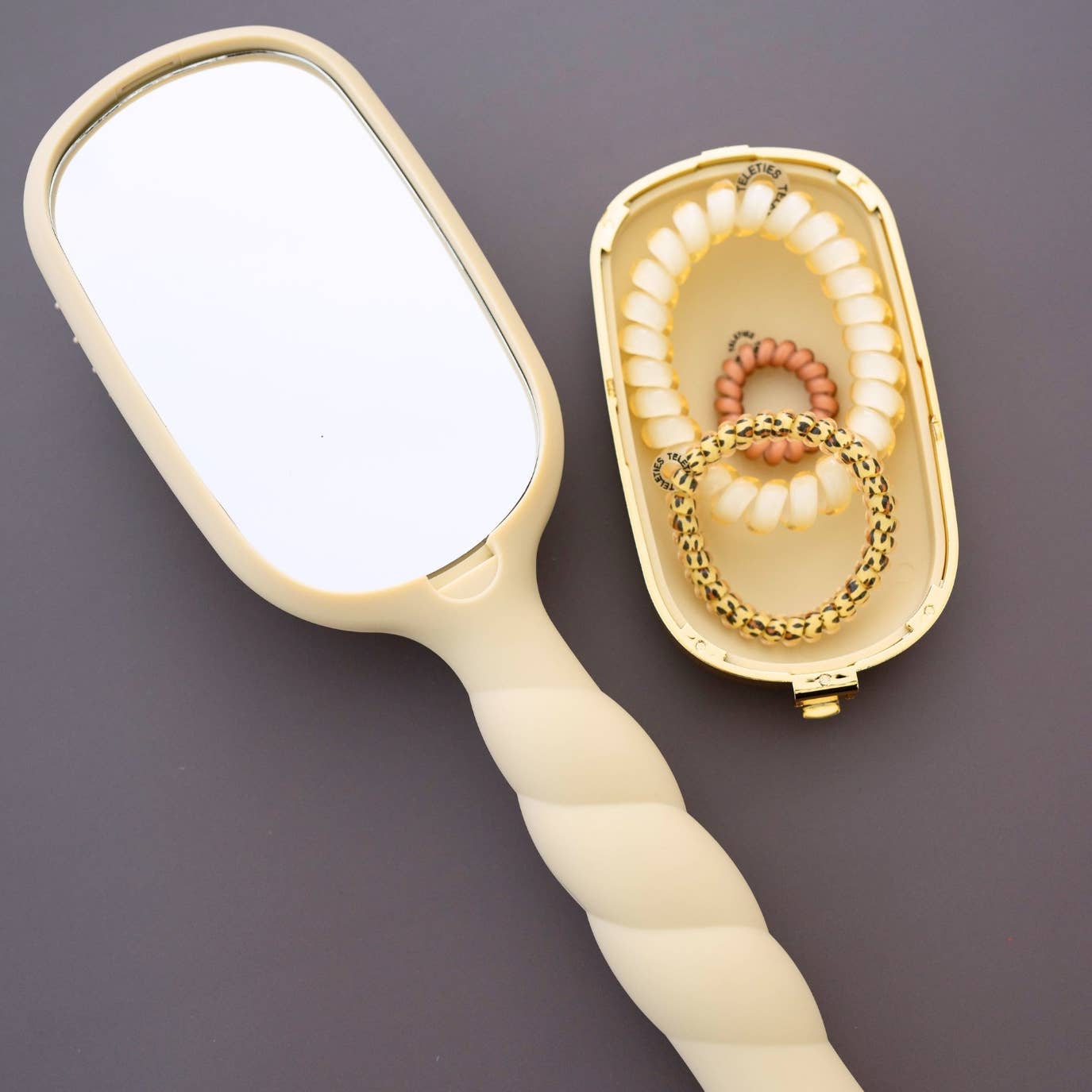 Detangler Hair Brush for Thick Hair in Tan